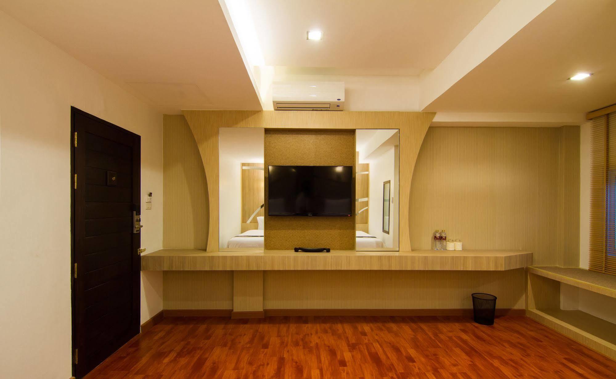 Delio Boutique Hotel Udon Thani Exterior photo